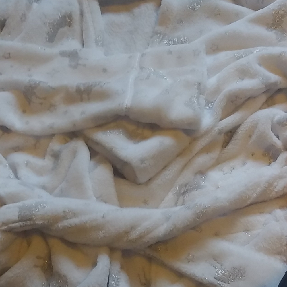 Justice Unicorn robe. - Picture 6 of 8